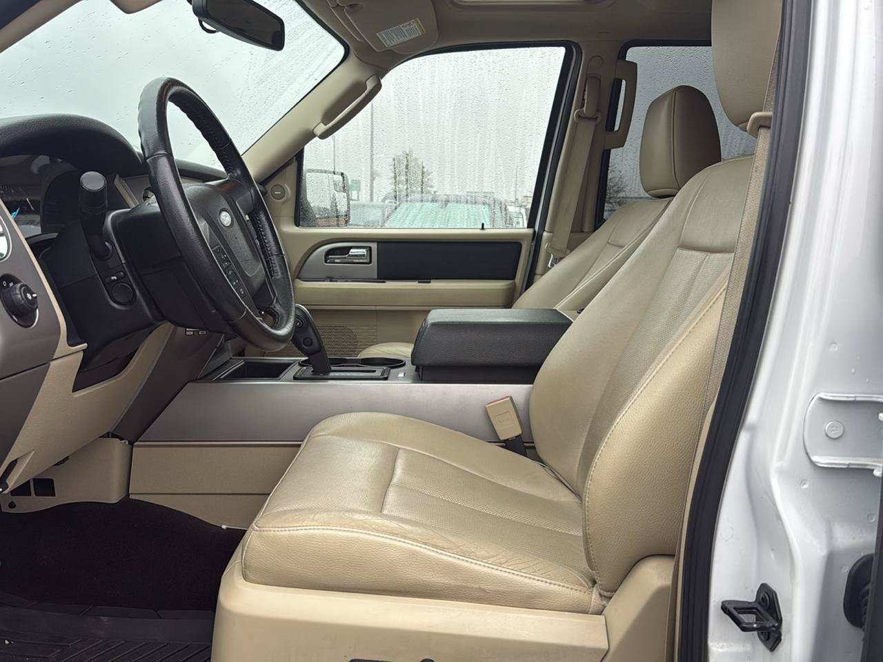 Used 2017 Ford Expedition EL XLT w/ Equipment Group 202A AWD/4WD image 10