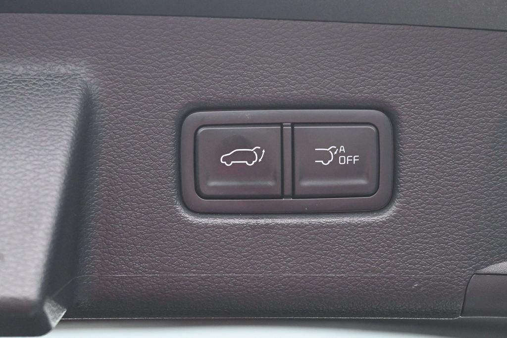 Used 2025 Kia Telluride SX w/ SX Captain's Chair Package AWD/4WD image 39