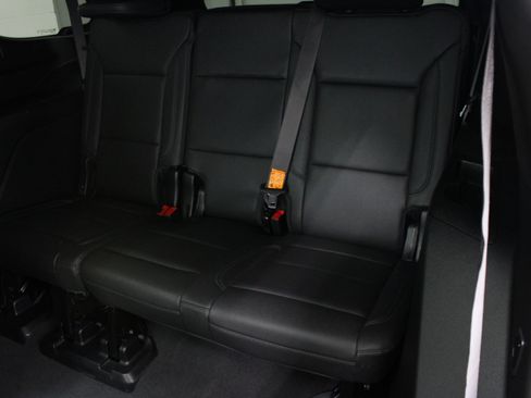 Used 2023 Chevrolet Tahoe Z71 w/ Luxury Package AWD/4WD image 35