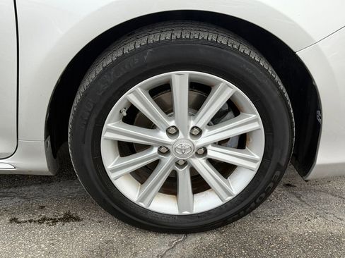 Used 2014 Toyota Camry XLE image 8