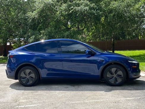 Used 2026 Tesla Model Y Long Range image 10