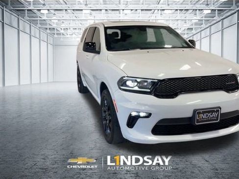 Used 2022 Dodge Durango SXT w/ Blacktop Package image 4