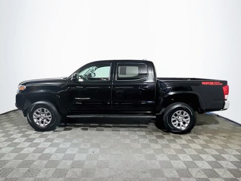 Used 2016 Toyota Tacoma SR5 RWD image 4