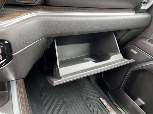 Used 2022 Chevrolet Silverado 1500 RST w/ Convenience Package II image 32