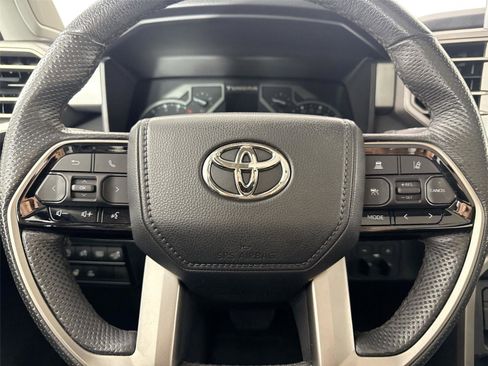 Used 2023 Toyota Tundra Limited AWD/4WD image 17