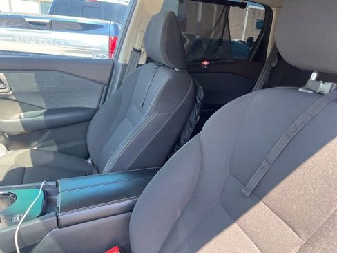 Used 2023 Nissan Rogue S FWD image 7