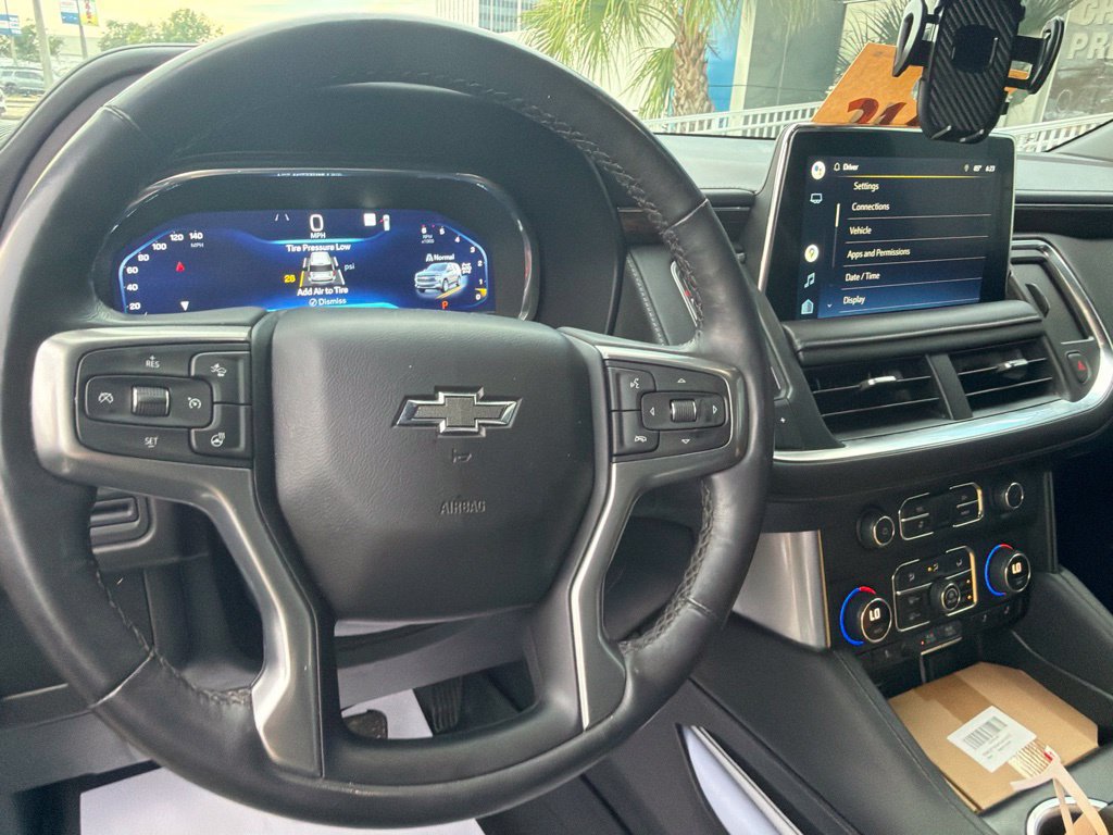 Used 2022 Chevrolet Tahoe Z71 w/ Luxury Package AWD/4WD image 24
