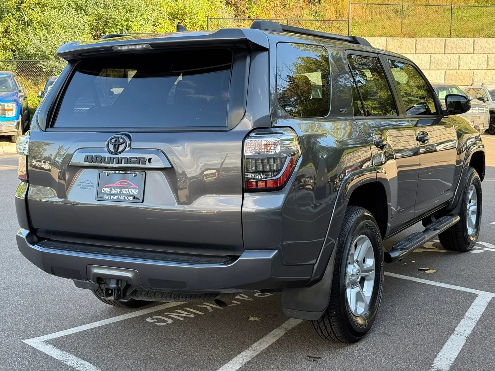 Used 2017 Toyota 4Runner SR5 Premium AWD/4WD image 5