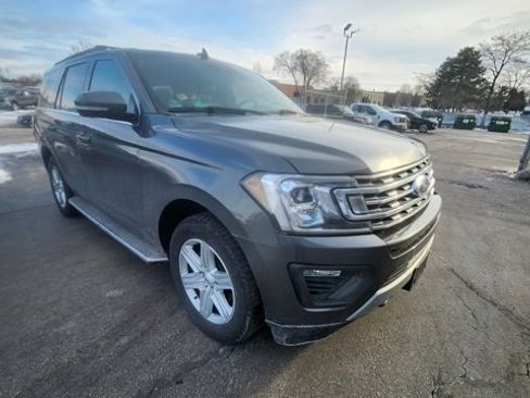 Used 2019 Ford Expedition XLT w/ Equipment Group 202A image 8