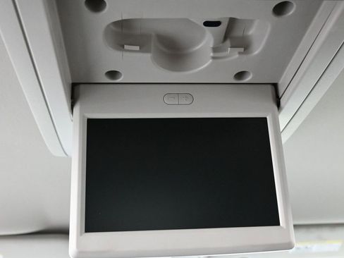 Used 2017 Dodge Grand Caravan SE w/ Power Window Group image 32