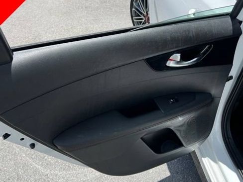 Used 2022 Kia Forte GT w/ GT Technology Package FWD image 18