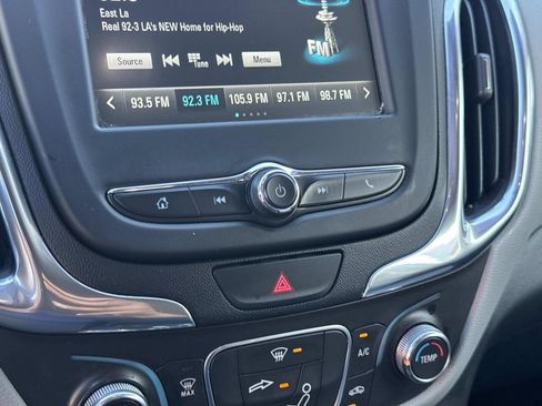 Used 2018 Chevrolet Equinox LS image 24