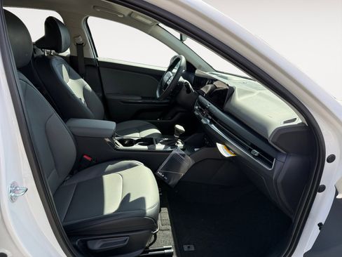 New 2026 Kia K4 EX image 19