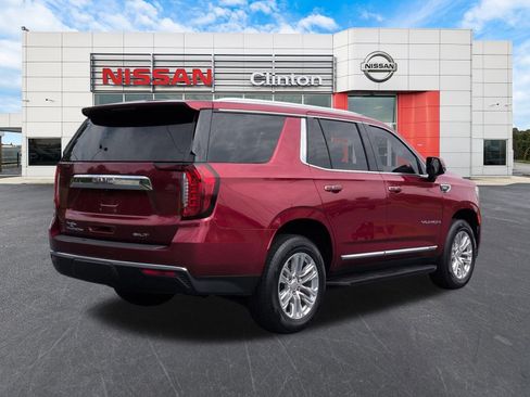 Used 2023 GMC Yukon SLT w/ SLT Premium Package RWD image 3