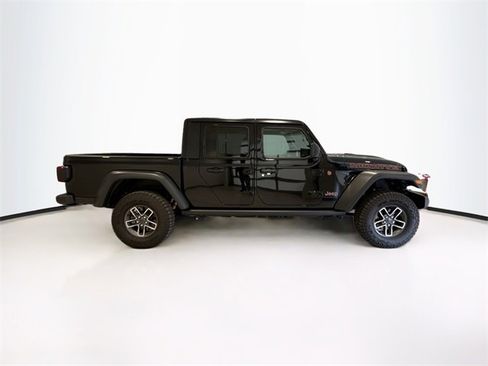 Used 2025 Jeep Gladiator Mojave w/ Convenience Group image 7