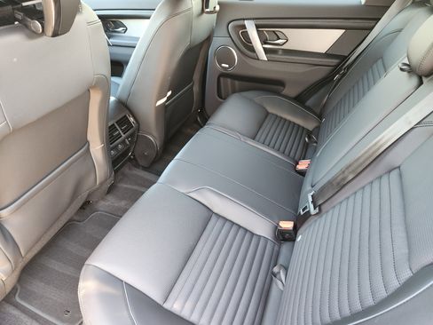 New 2025 Land Rover Discovery Sport Dynamic SE image 29