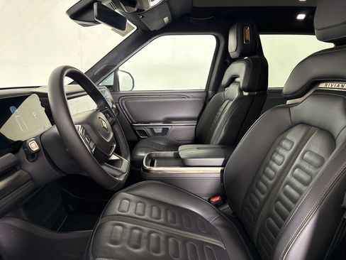 Used 2023 Rivian R1T Adventure AWD/4WD image 21