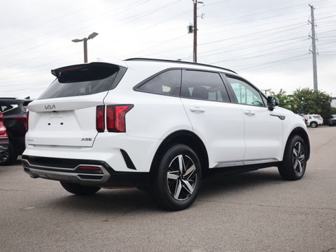 Used 2023 Kia Sorento S w/ Panoramic Sunroof Package FWD image 4