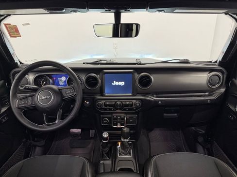 Used 2023 Jeep Gladiator Sport S image 22