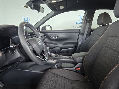 Used 2023 Honda HR-V Sport image 11