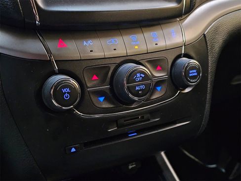 Used 2018 Dodge Journey Crossroad image 28