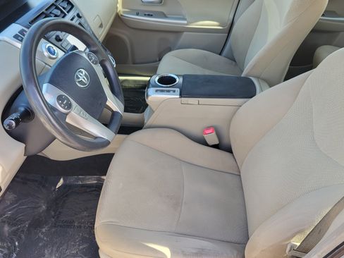 Used 2013 Toyota Prius V Three image 12