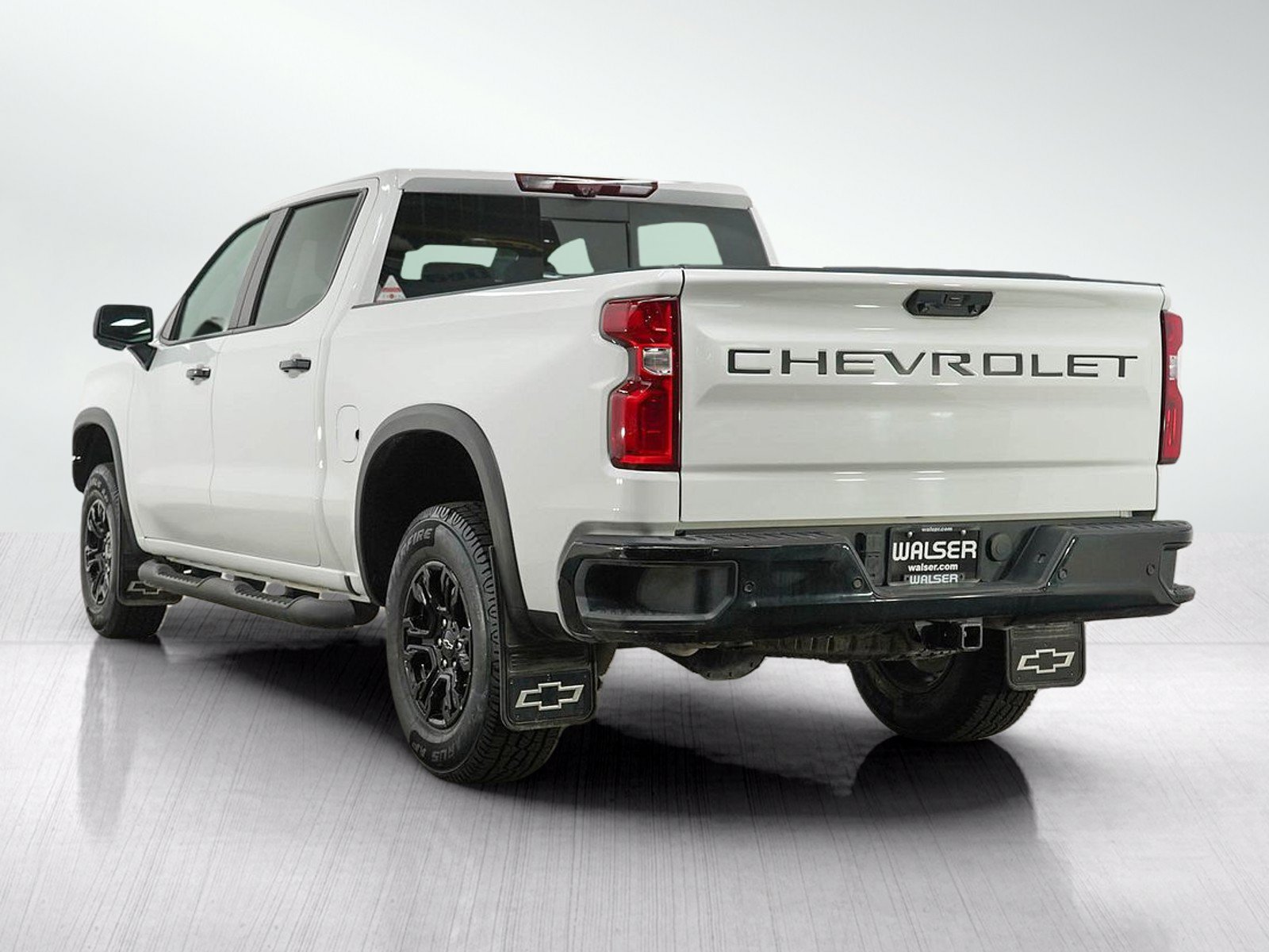 Used 2023 Chevrolet Silverado 1500 ZR2 w/ Technology Package AWD/4WD image 3