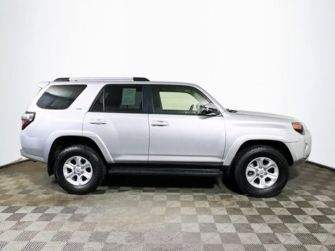 Certified 2022 Toyota 4Runner SR5 Premium AWD/4WD image 8