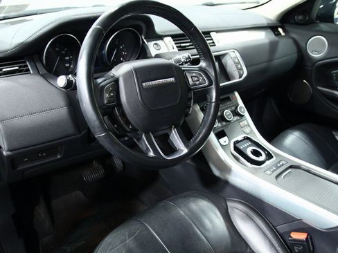 Used 2016 Land Rover Range Rover Evoque SE image 5