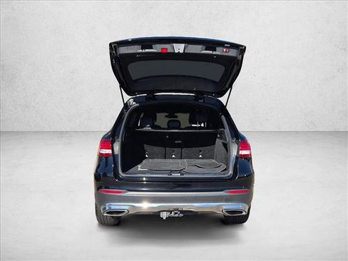 Used 2018 Mercedes-Benz GLC 300 4MATIC image 7