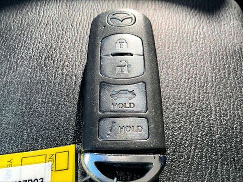 Used 2015 MAZDA MAZDA3 i SV image 14