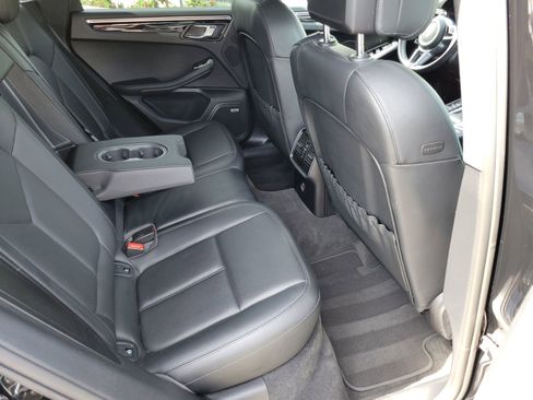 Used 2021 Porsche Macan S image 29