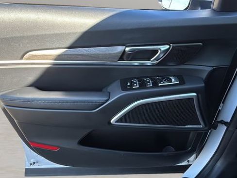 Used 2022 Kia Telluride EX w/ EX Premium Package image 17