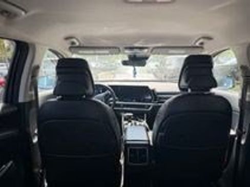 Certified 2024 Kia Sportage EX FWD image 11