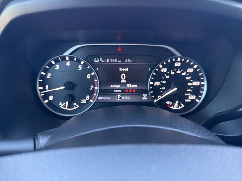 Used 2023 Nissan Titan S image 18