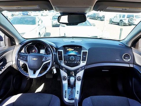 Used 2014 Chevrolet Cruze LT image 19