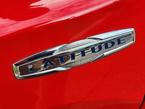 Used 2016 Jeep Renegade Latitude image 23