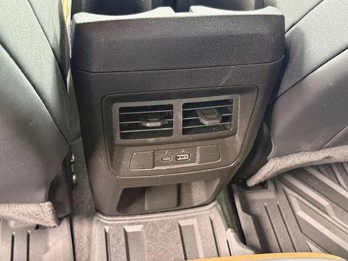 Used 2024 GMC Canyon AT4 w/ AT4 Premium Package AWD/4WD image 14