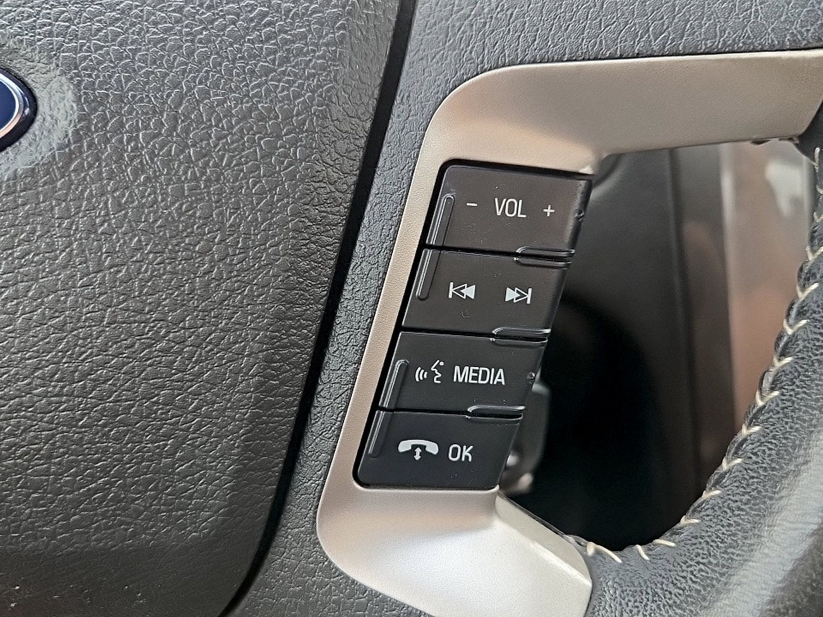 Used 2010 Ford Fusion Sport FWD image 14