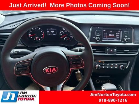 Used 2016 Kia Optima LX FWD image 8