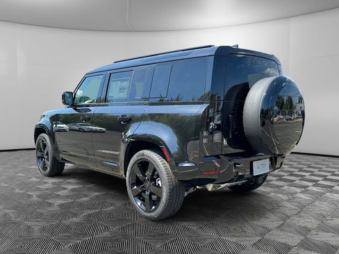 New 2026 Land Rover Defender 110 X-Dynamic SE AWD/4WD image 3