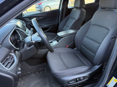Used 2024 Chevrolet Malibu LT w/ Midnight Edition image 6