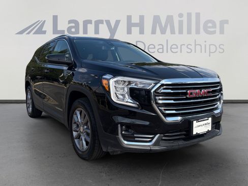 Used 2024 GMC Terrain SLT AWD/4WD image 7
