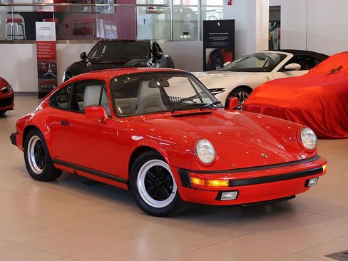 Used 1988 Porsche 911 Carrera RWD image 8