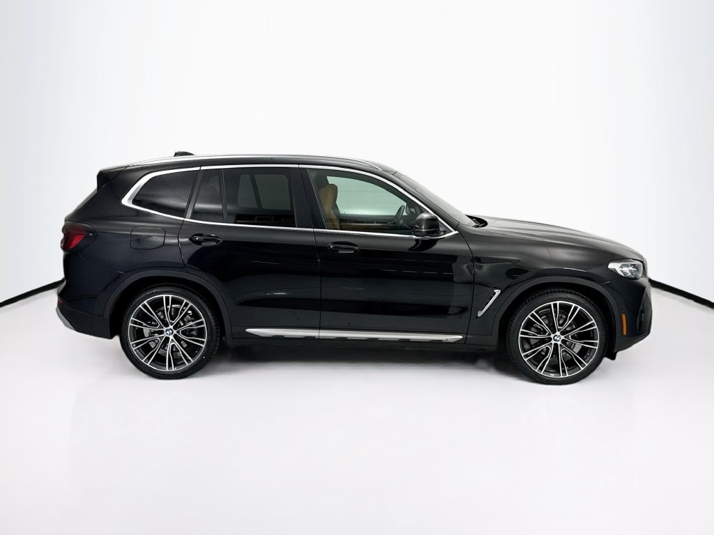 Certified 2024 BMW X3 sDrive30i w/ Premium Package RWD image 4