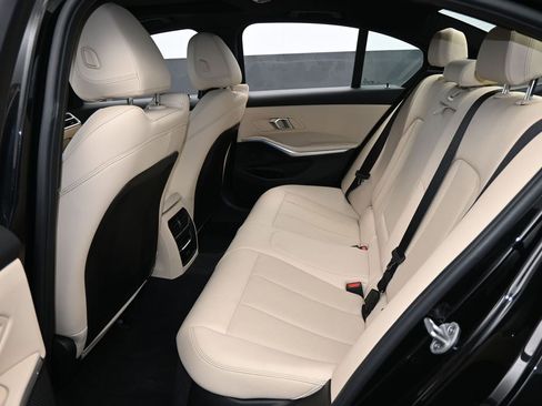 Used 2025 BMW 330i Sedan image 35