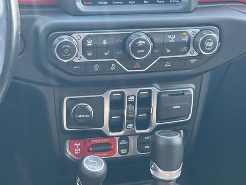 Used 2021 Jeep Wrangler Unlimited Rubicon AWD/4WD image 17
