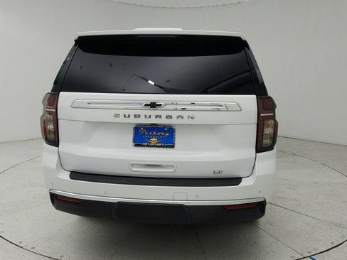 Used 2021 Chevrolet Suburban LT w/ Luxury Package RWD image 6
