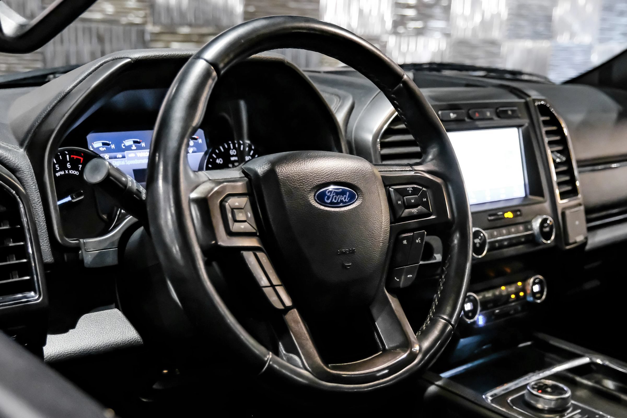 Used 2021 Ford Expedition Limited RWD image 13