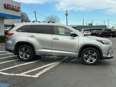 Used 2019 Toyota Highlander AWD V6